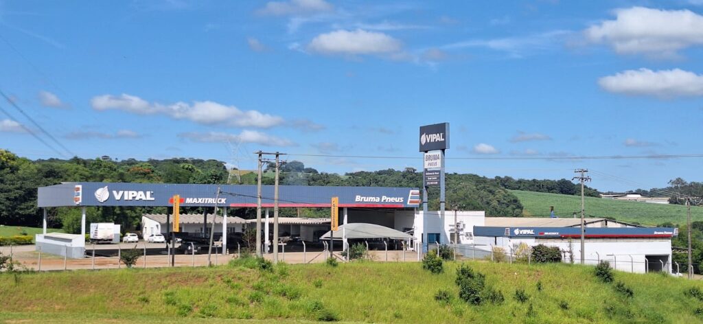 Licença anúncio publicitário de fachada - Lei cidade limpa para indústria Bruma Pneus Atibaia